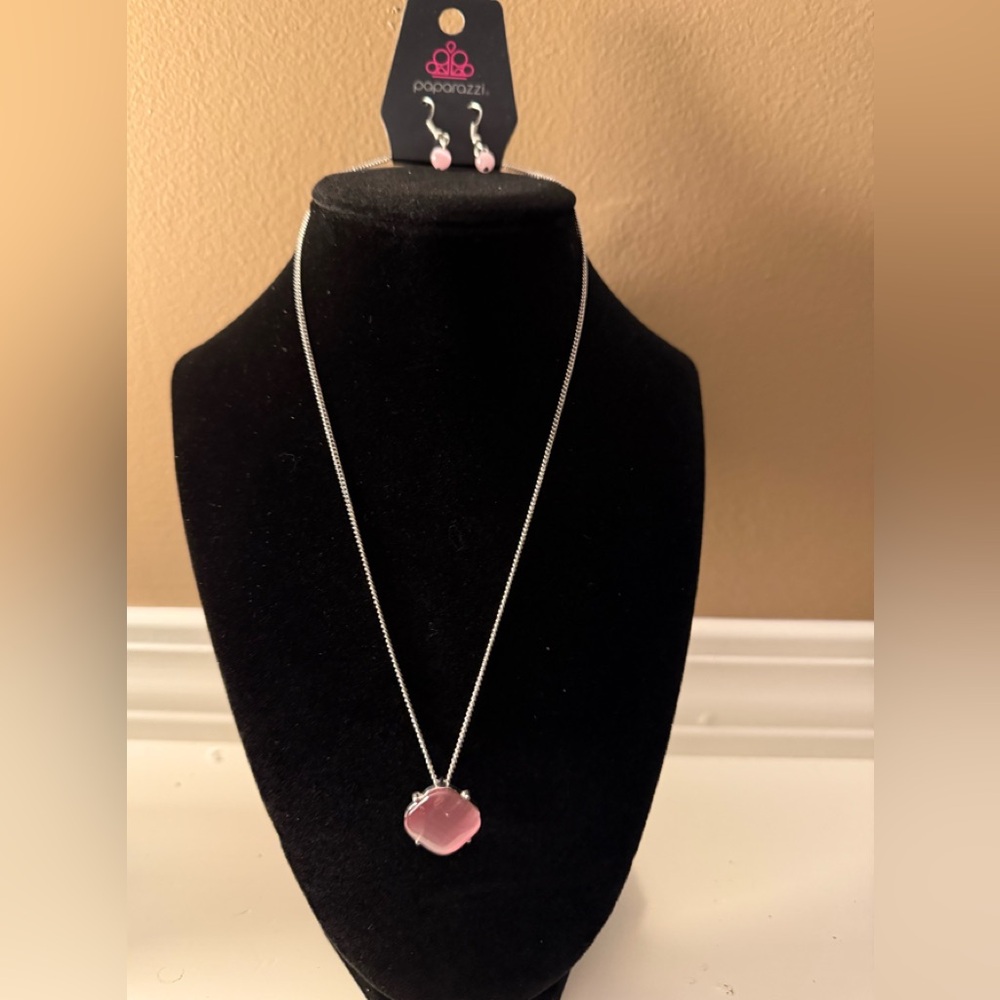 2/$10 Paparazzi Necklace and Earrings Set Silver Chain With Pink Stone NWT
